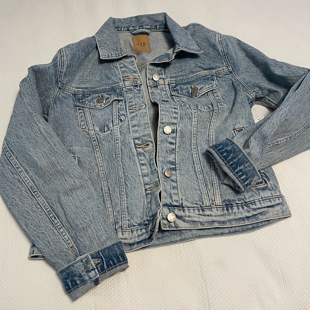 Gap jean jacket. NWT.